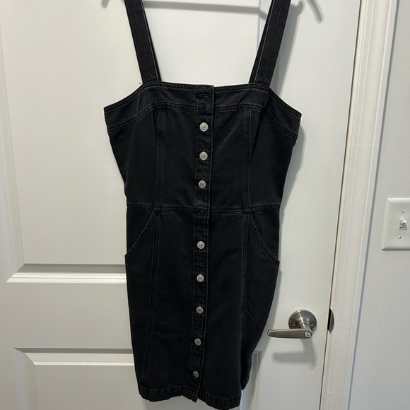 Levi’s Drea Denim Dress - Picture 5 of 7